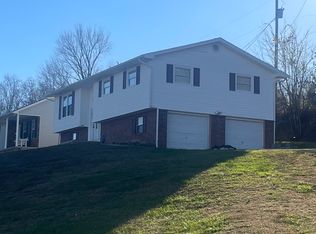898 Old Harriman Hwy, Oliver Springs, TN 37840