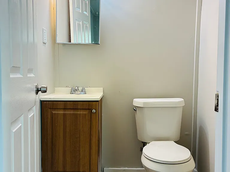 1110 Sykes St — Photo 9