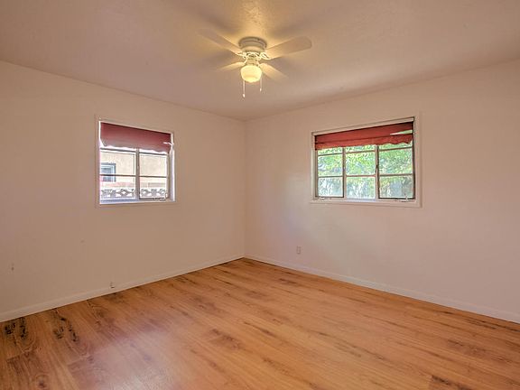 3rd image of 3200 La Veta Dr NE
