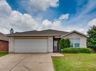 237 Silver Lake Trl, Fort Worth, TX 76140