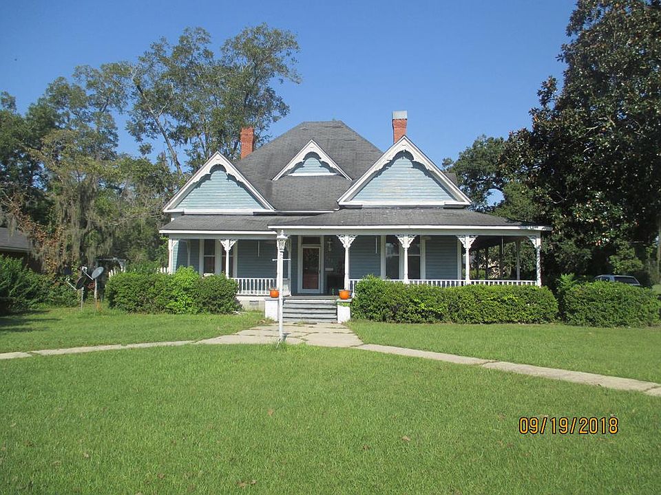 1st image of 815 S Dogwood Dr