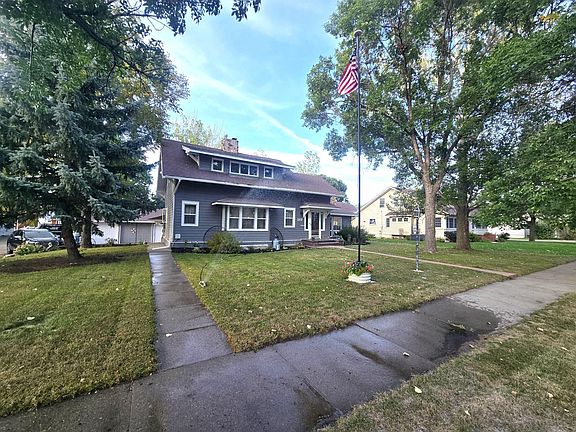 3rd image of 317 E 2nd St