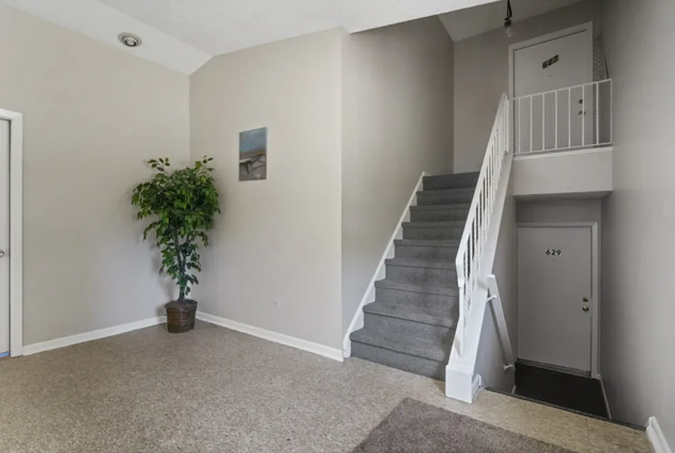 3 bed, 1500 sqft, $2,500 — Photo 3