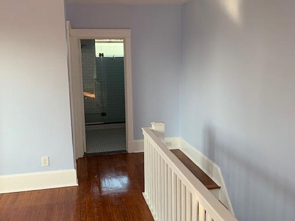 5th image of 139 Wood Ave Fl 2