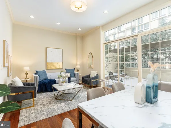 621 Spruce St, Philadelphia, PA 19106