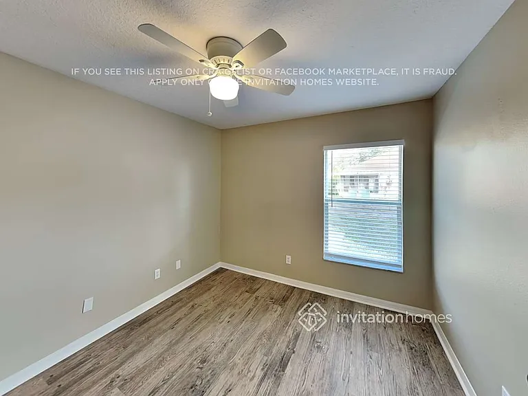 7462 Oxford Garden Cir — Photo 12