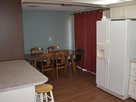 3rd image of 545 Sweetwater Cir