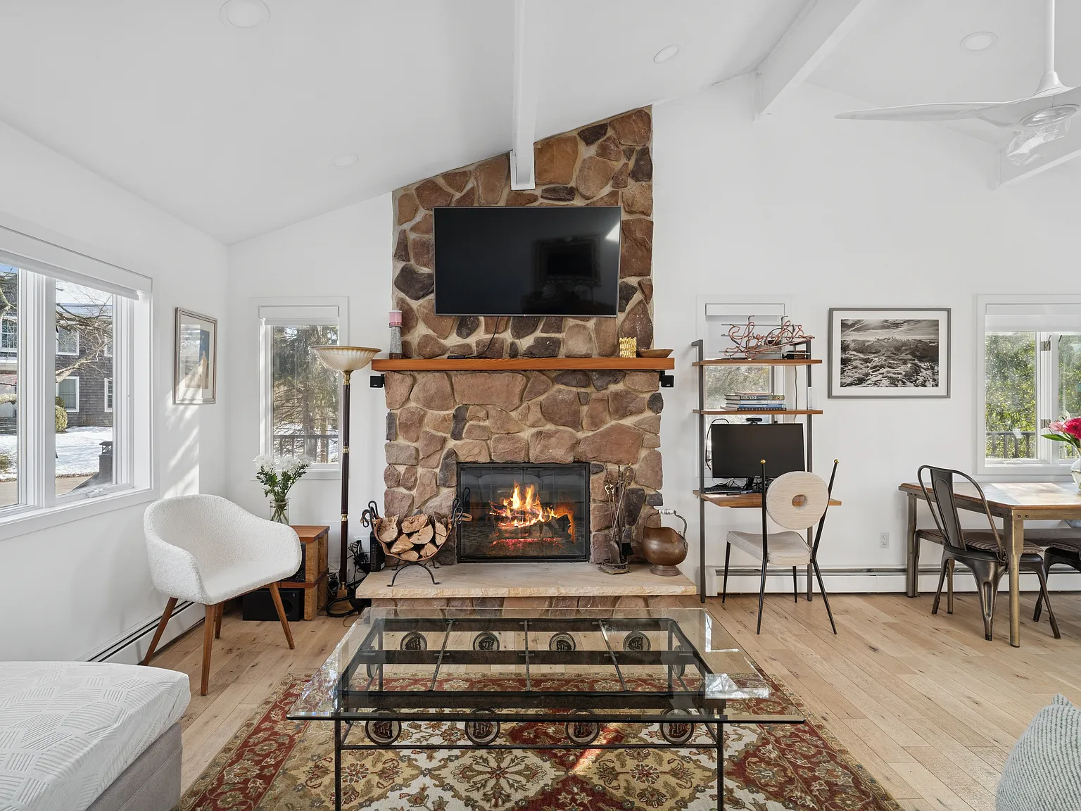 Meet Me in Montauk - Brand New Renovation with Pool — Photo 4