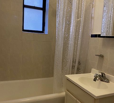 4th image of 4333 46th St APT C15