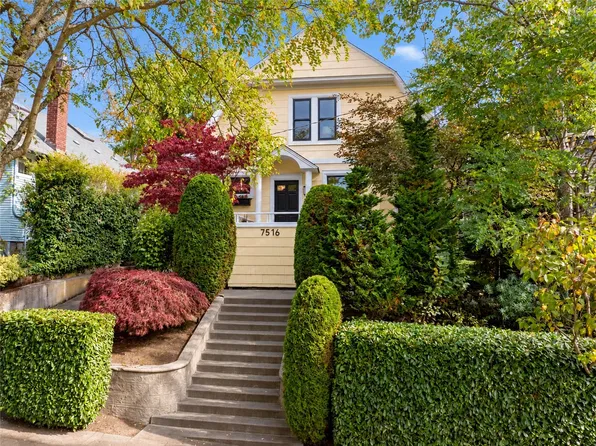 7516 Sunnyside Avenue N, Seattle, WA 98103