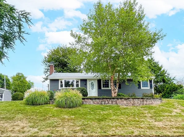 8 Whitelock Dr, Marlborough, MA 01752