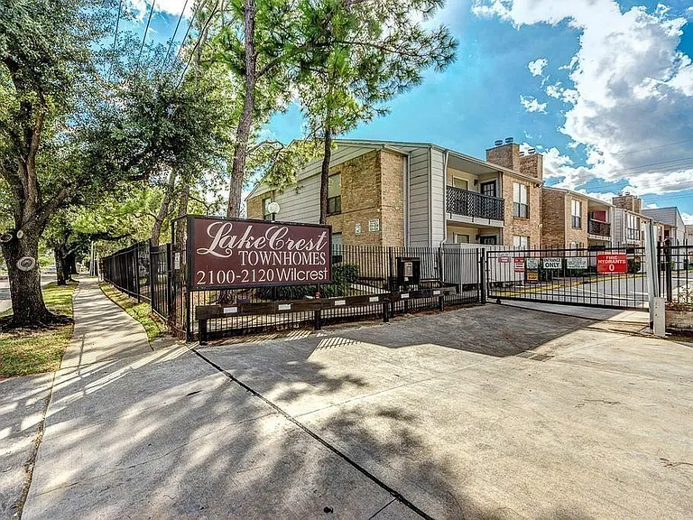 2100 Wilcrest Dr #123 — Photo 18