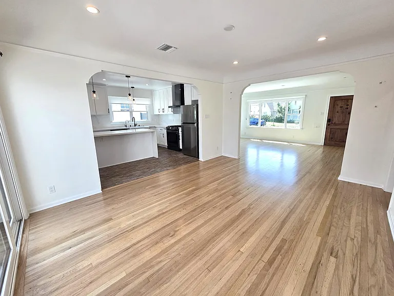 675 Arden Ave — Photo 7