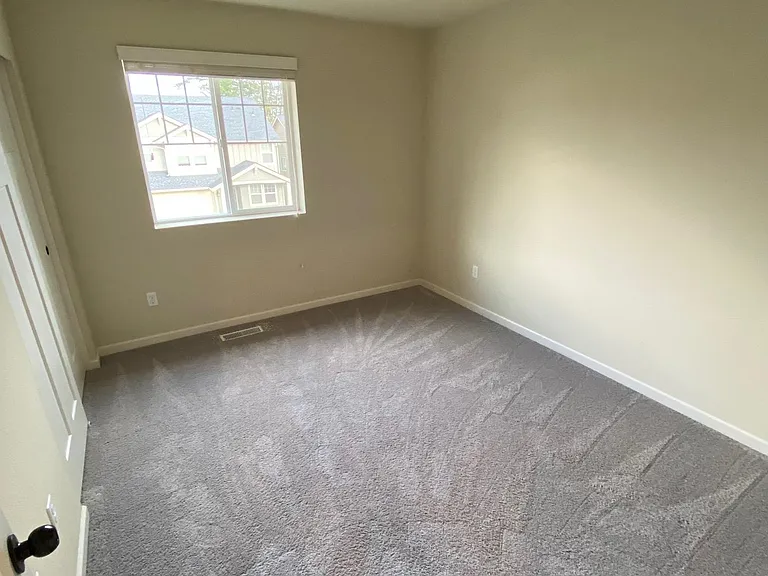 3715 NE Sitka Dr — Photo 13