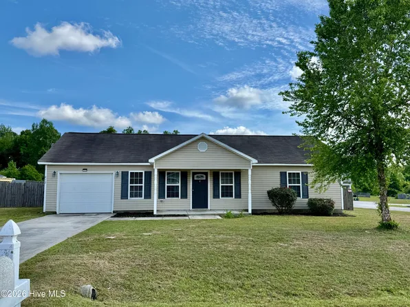 412 Midnight Drive, Richlands, NC 28574