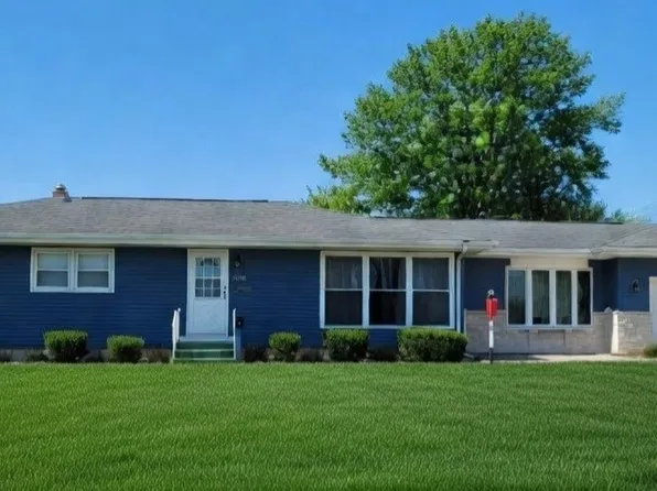 1210 North Ave, Tipton, IA 52772