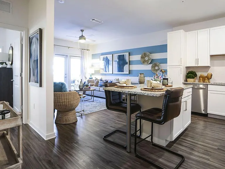 The Iris at Northpointe — Photo 8