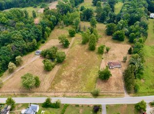 696 Jackson Valley Rd, Oxford, NJ 07863