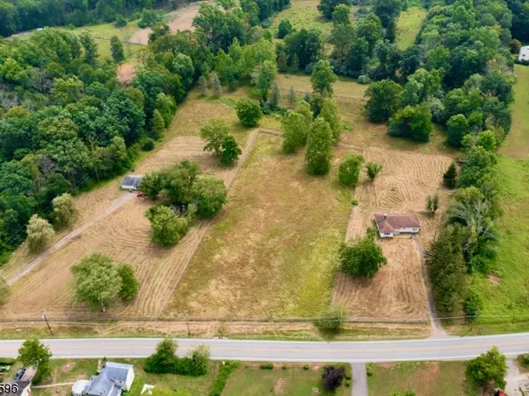 696 Jackson Valley, Mansfield Twp., NJ 07863