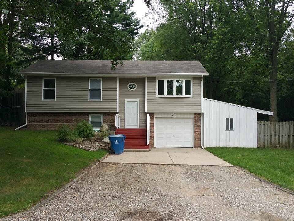1st image of 2338 Elmer Dr NE