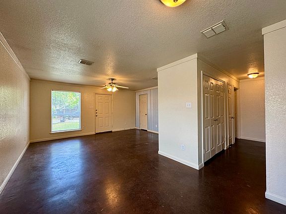 3rd image of 1309 Chapelwood Dr
