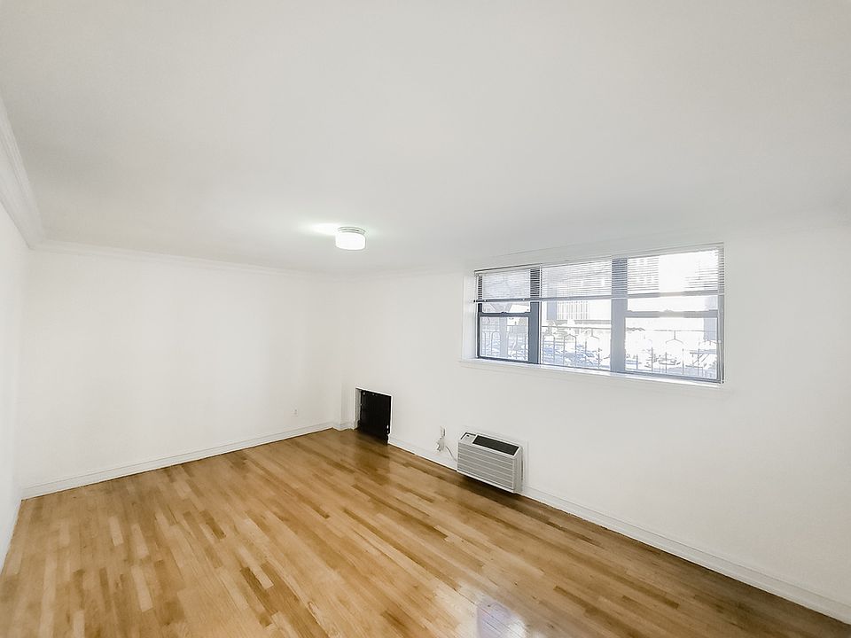 2nd image of 238 E 36th St Frnt 1