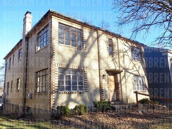 2nd image of 350 Ross Ave #D
