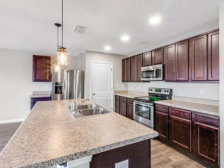 4615 Plover Dr — Photo 3