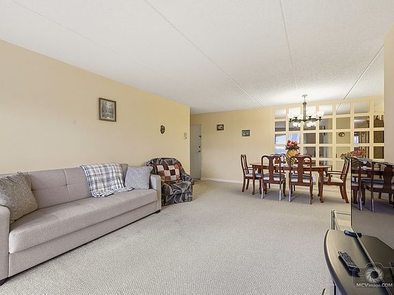 4th image of 588 Fairway View Dr APT 2H