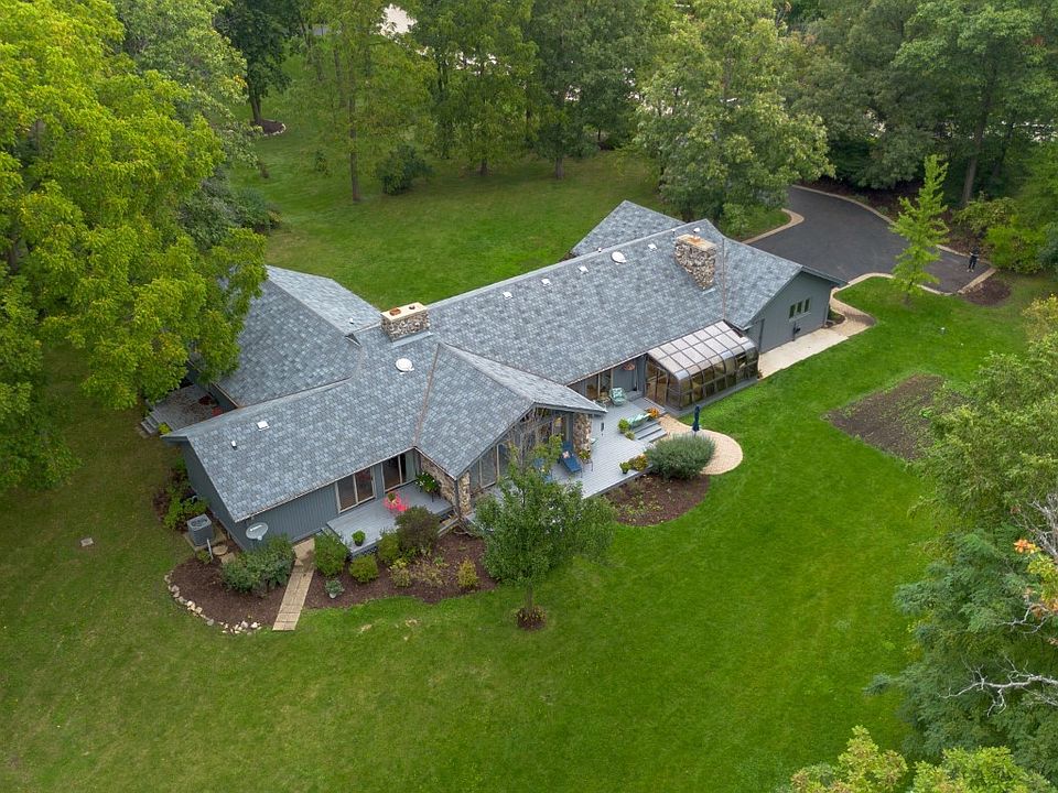 1st image of 27020 W Ivanhoe Ct