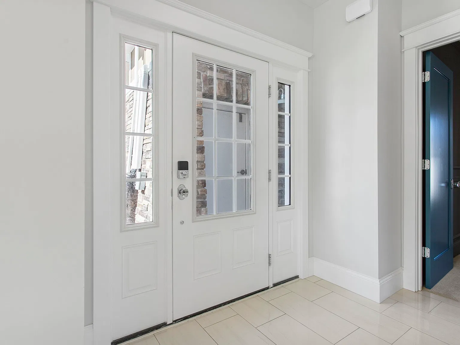 2 bed, 1194 sqft, $3,750 — Photo 2