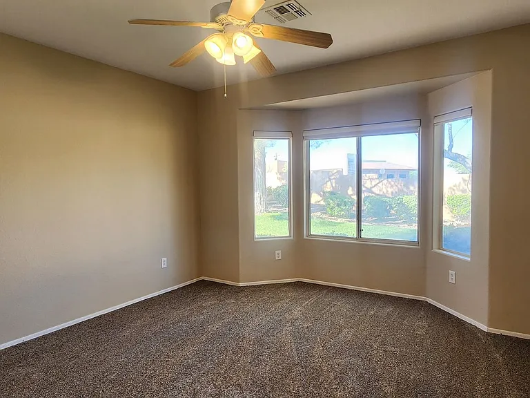 1561 Bonner Springs Dr — Photo 9