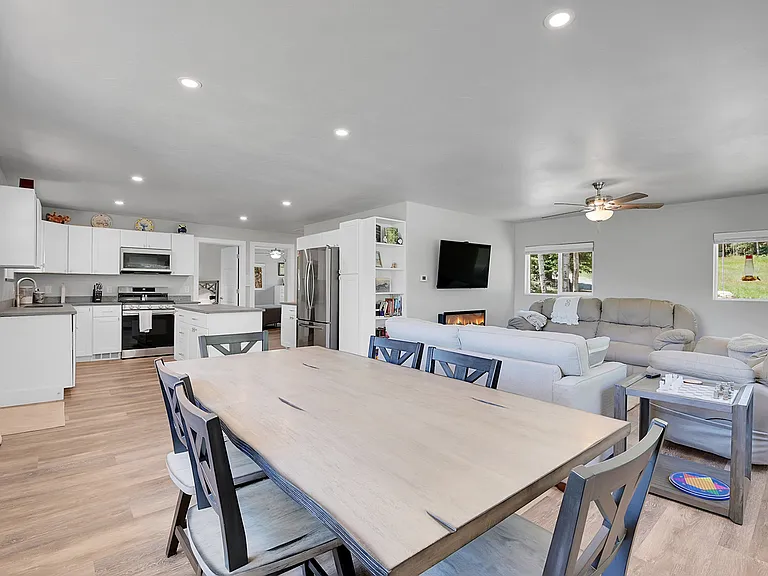 2182 Silver Valley Rd — Photo 5