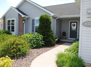 2315 Smoke Tree Rd, Neenah, WI 54956