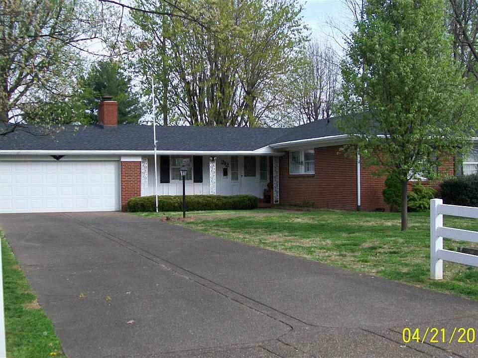 1st image of 212 N Richards Ln