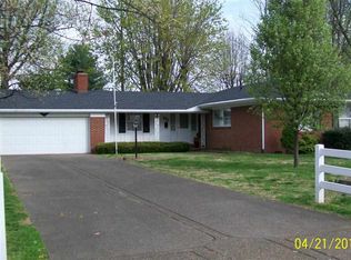 212 N Richards Ln, Morganfield, KY 42437