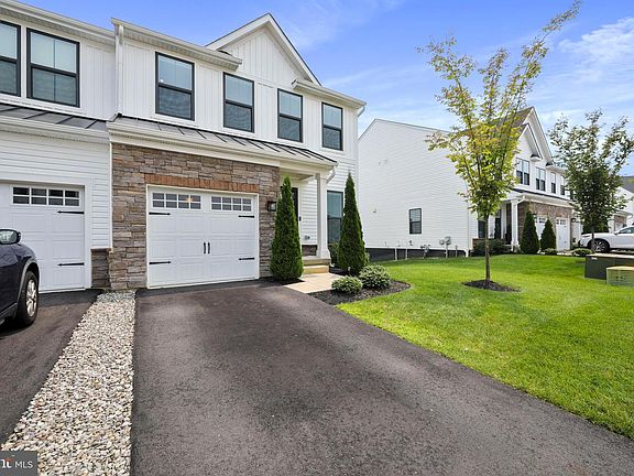 2nd image of 34 Sage Way