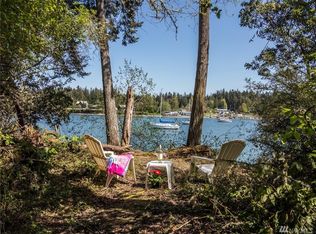 1411 Griffith Point Rd, Nordland, WA 98358