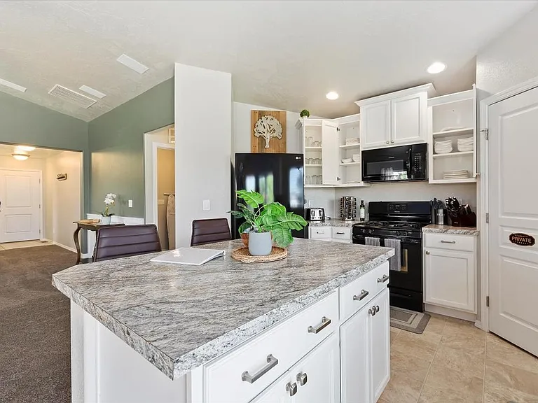 13606 Cocoa Beach St — Photo 25
