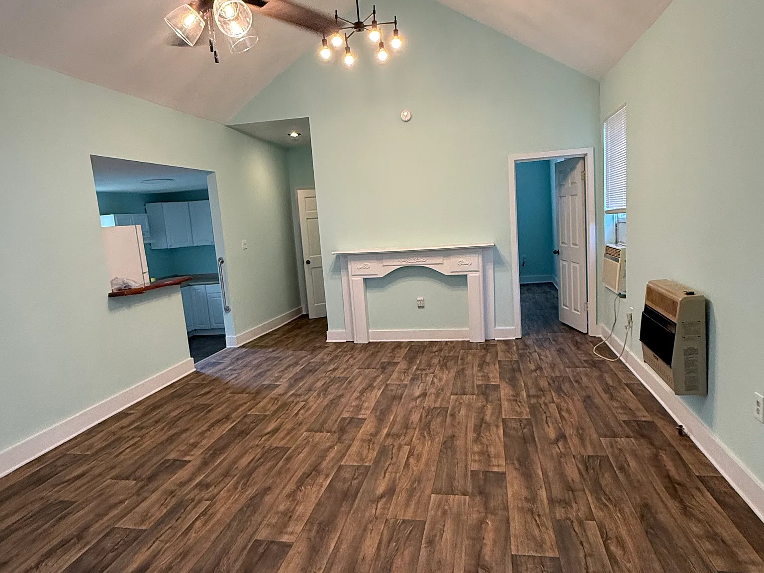 1 bed, 900 sqft, $725 — Photo 3
