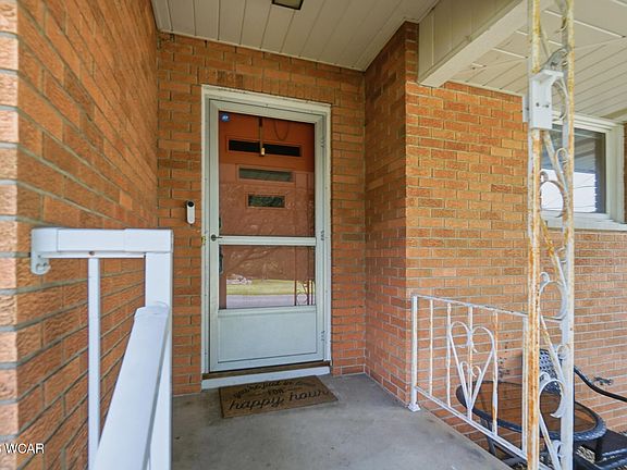 5th image of 1601 Latham Ave