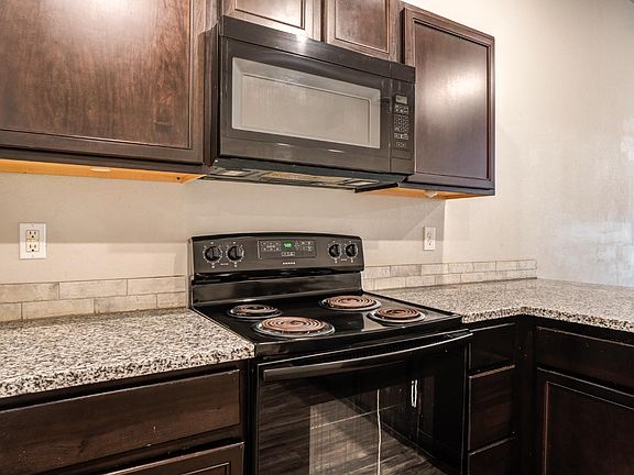 5th image of 2131 N Texas Ave