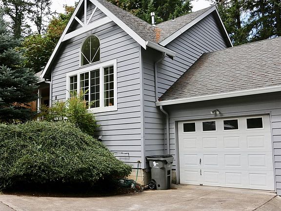 2nd image of 846 Brookside Dr
