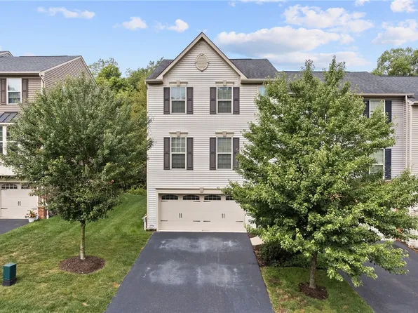 106 Arbor Trail Dr, Mc Kees Rocks, PA 15136