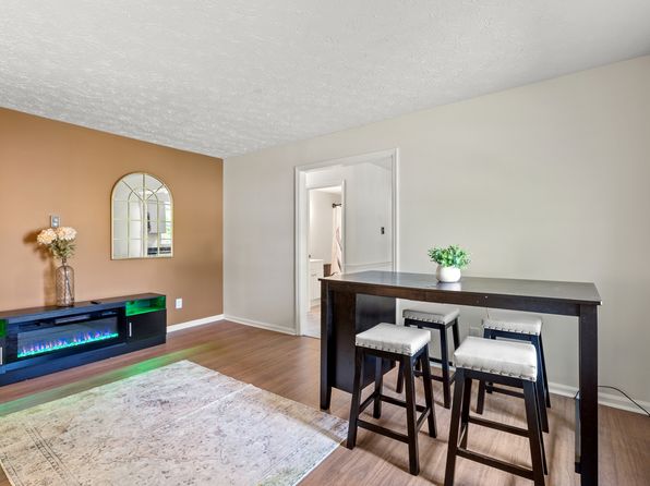 104 Pleasantview St #2
