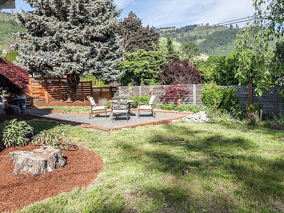 Newly designed feature for responsibly maintained fire pit or seating area to enjoy the views and relax.