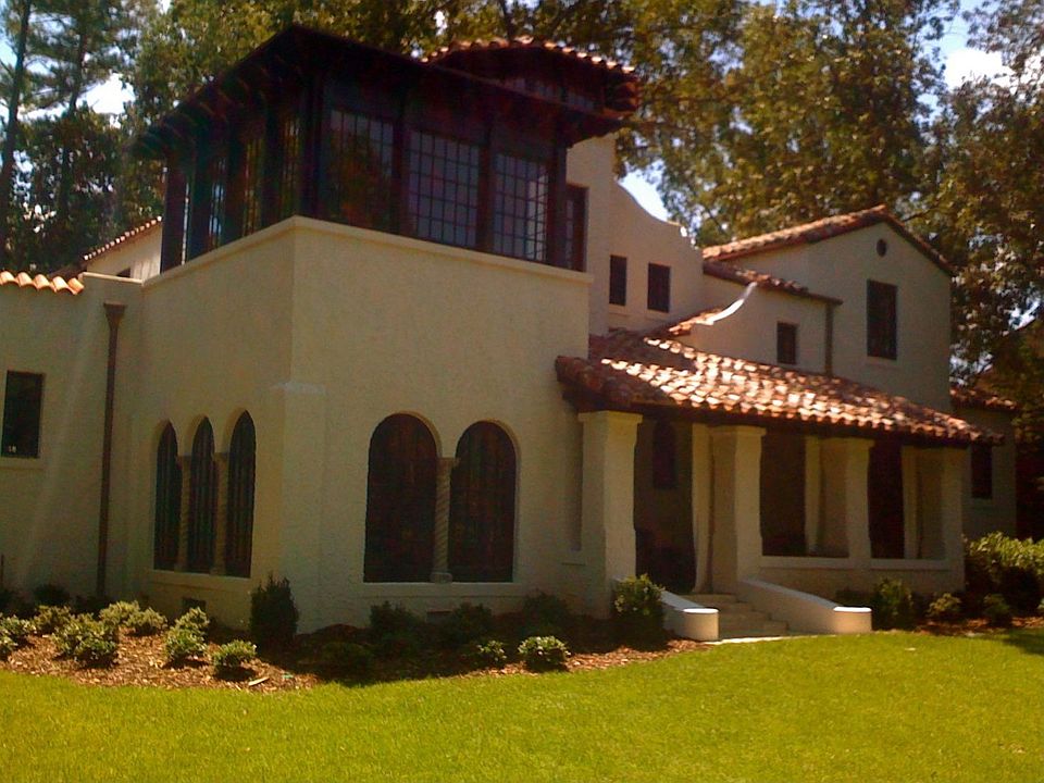 CORNER VIEW