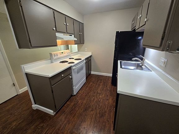 2nd image of 1606 Cottonwood Dr APT 23