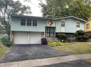 1811 218th St, Sauk Village, IL