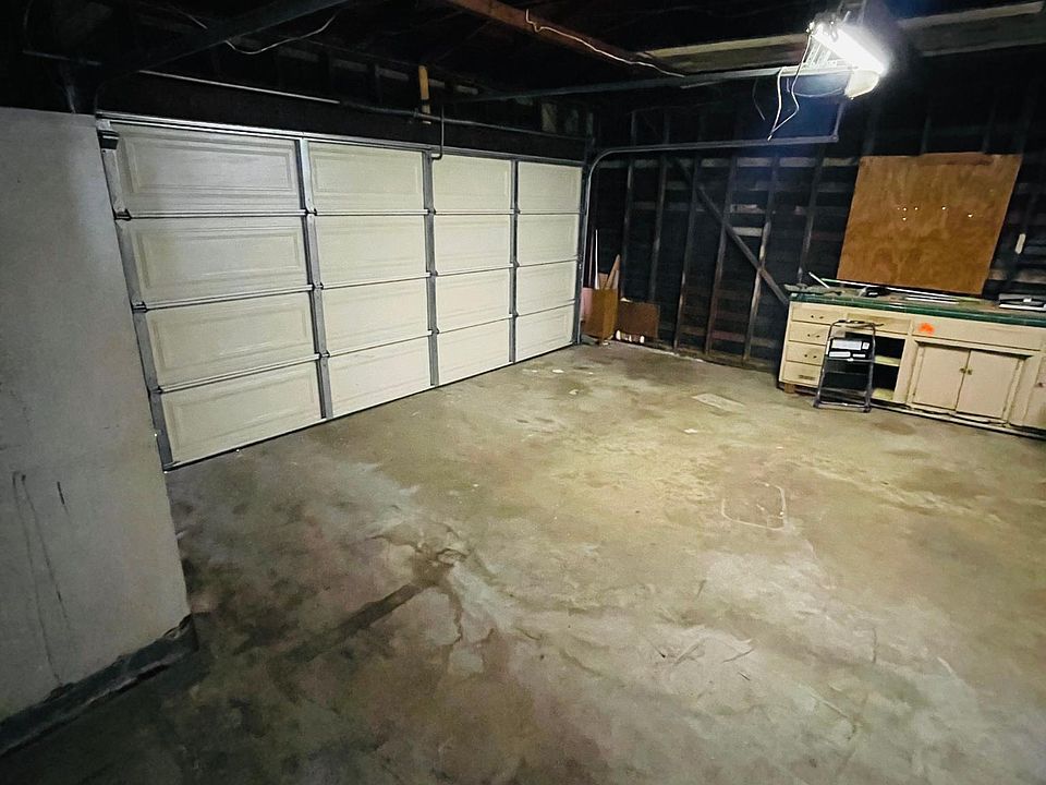 1st image of 2971 N Ave